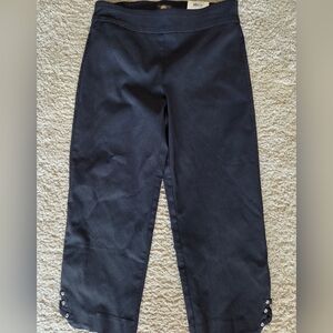 JM Collection Womens Deep Black Capri Pants w/Silver Embellishment